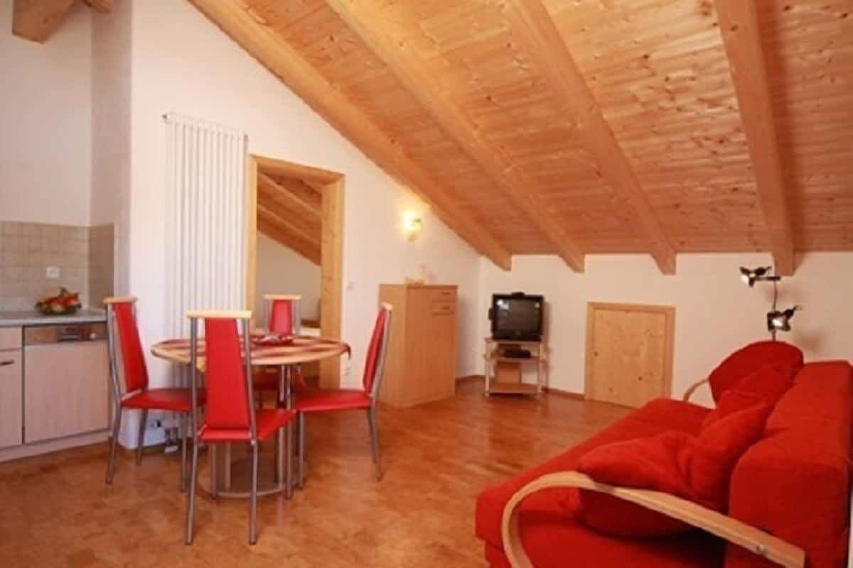Apartment, 1 Schlafzimmer (Engelstein) | Essbereich im Zimmer