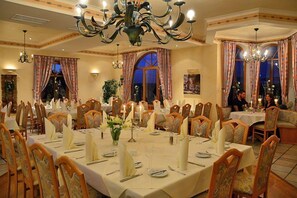 Daily buffet breakfast (EUR 6 per person)