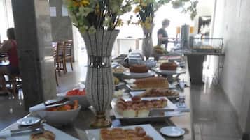 Quarto casal standard, 1 cama de casal, para não fumantes | Opções para refeição no quarto