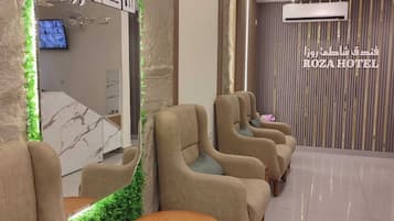 Triple Room, Private Bathroom | Desk, bed sheets