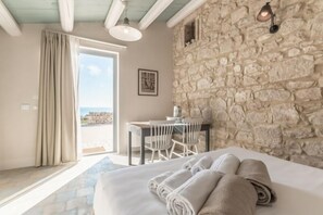 Studio, Meerblick | Minibar, Zimmersafe, Schreibtisch, Verdunkelungsvorhänge