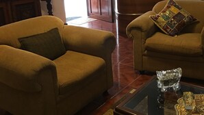 Imej tidak diklasifikasikan, 2 daripada 24, butang