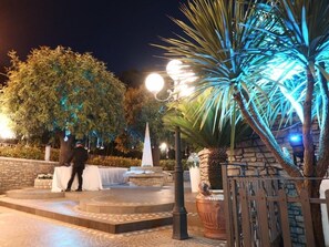 المنطقة المحيطة بالمنشأة