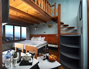 Exclusive Duplex, Non Smoking, Hill View