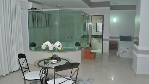 Deluxe Apartment, 1 Bedroom, Non Smoking, City View | Minibar, desk, blackout drapes, iron/ironing board (on request) - Hotel Eduardus (Palmas)