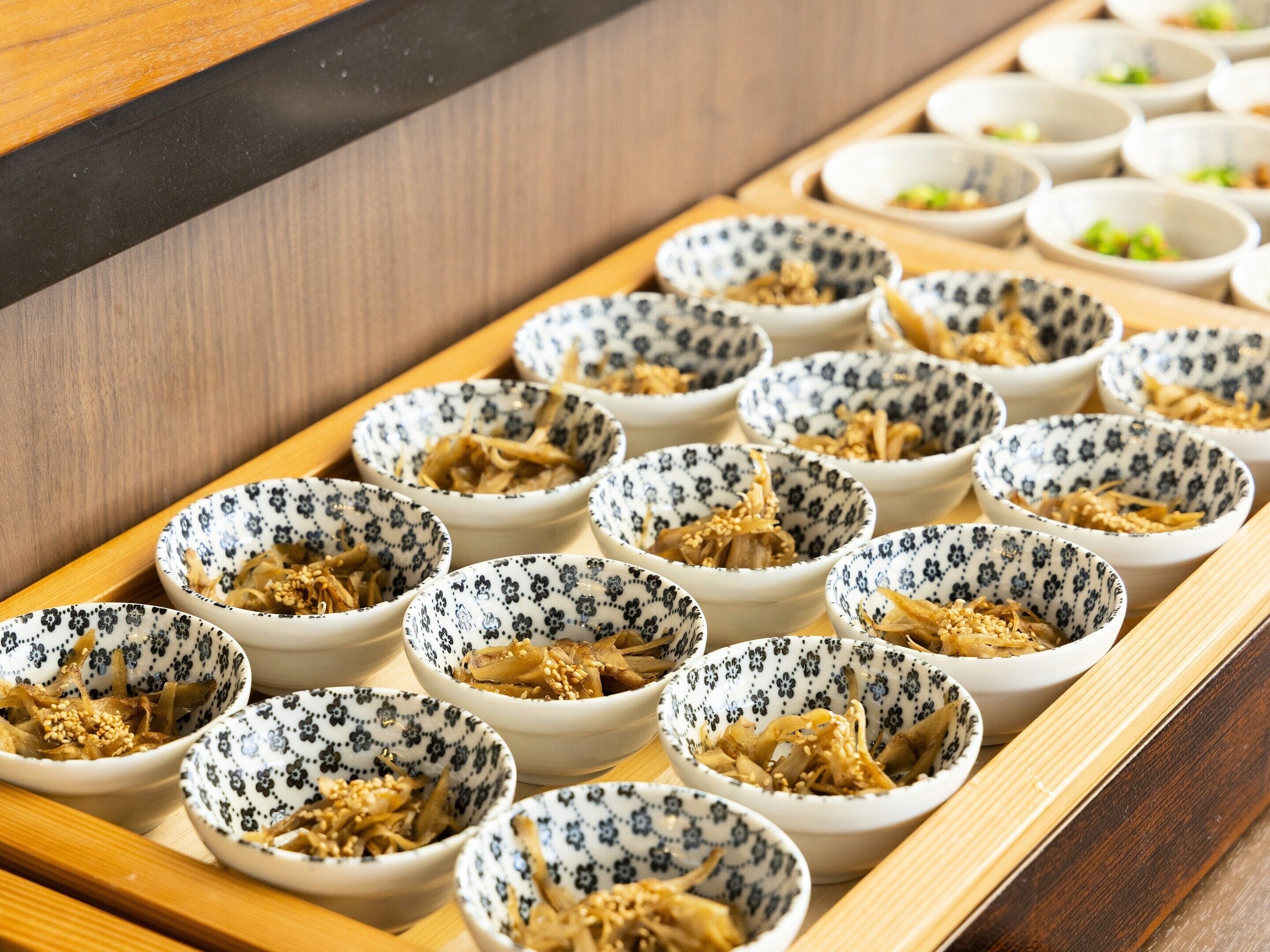 朝食