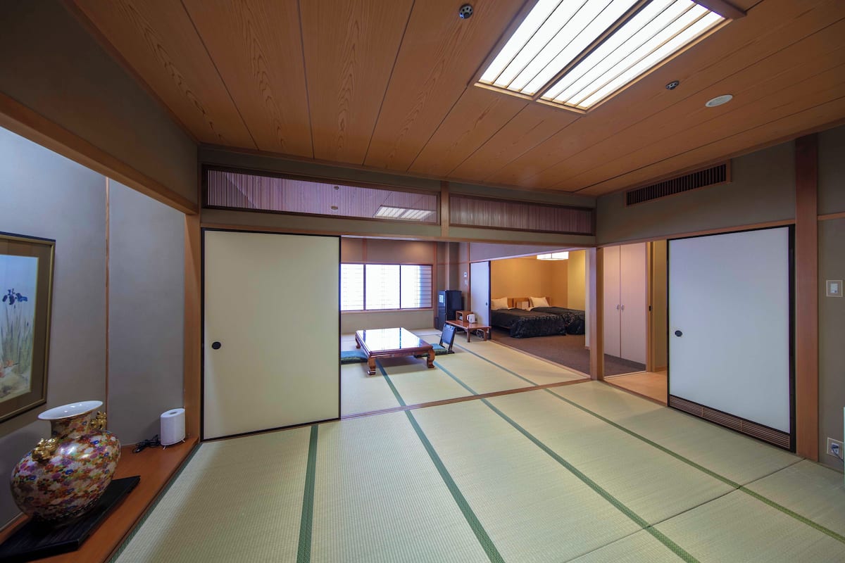Suite, Non Smoking | In-room safe, free WiFi