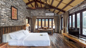 파노라믹 더블룸, 산 전망 | 미니바, 객실 내 금고, 책상, 방음 설비