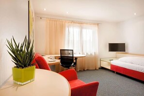 Unclassified image, 4 of 41, button - Hotel Rommel (Korb)