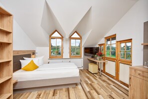 Room - Wo der Hahn Kräht (Flein)