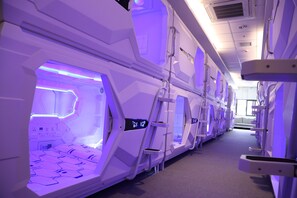 In-room safe, free WiFi, bed sheets