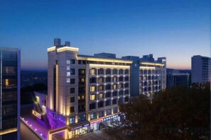 Unclassified image, 2 of 77, button - Homeinn · neo (Qingdao Chengyang Zhengyang Middle Road Wanxianghui) (Qingdao)