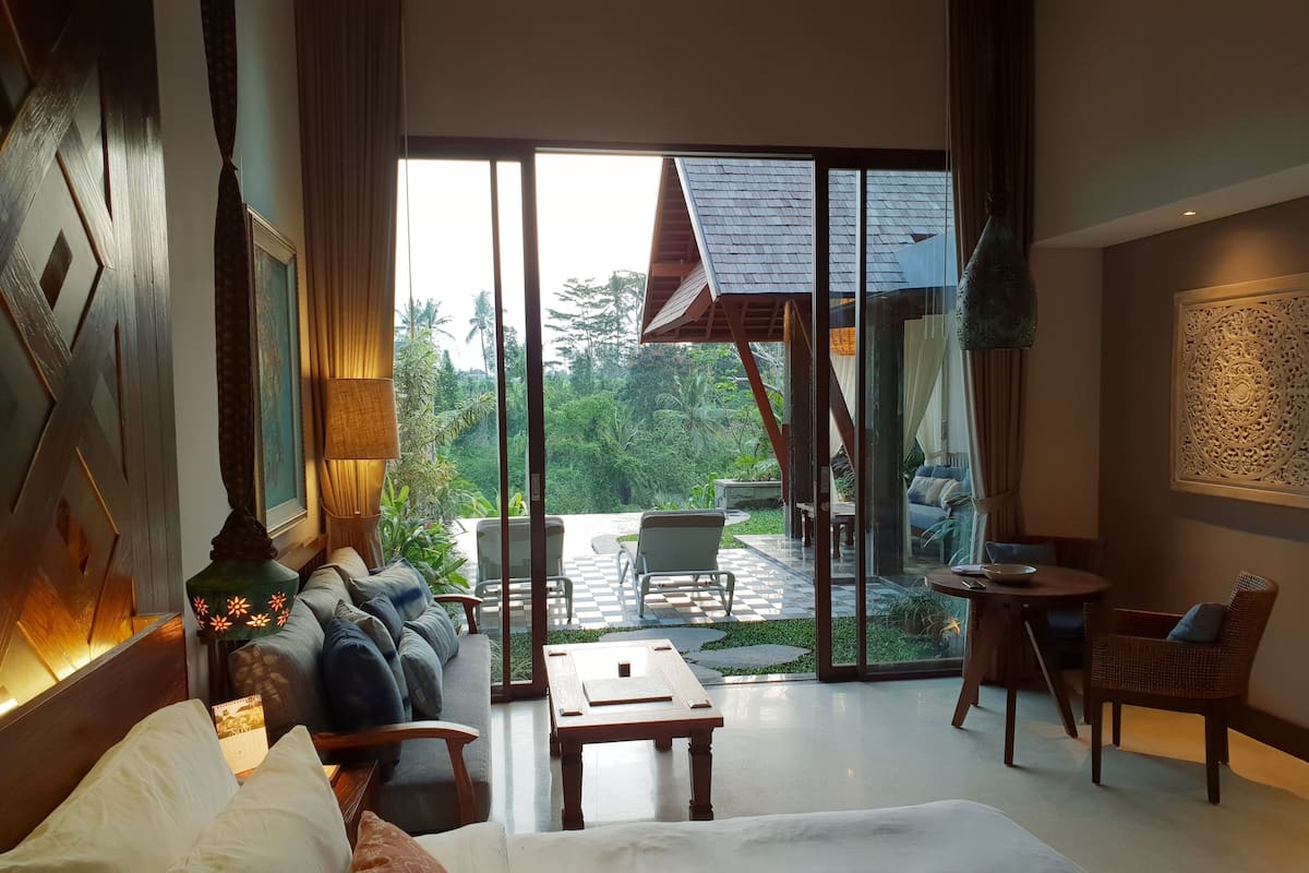 Valley View with Personal Pool Villa | Minibar, in-room safe, desk, blackout curtains