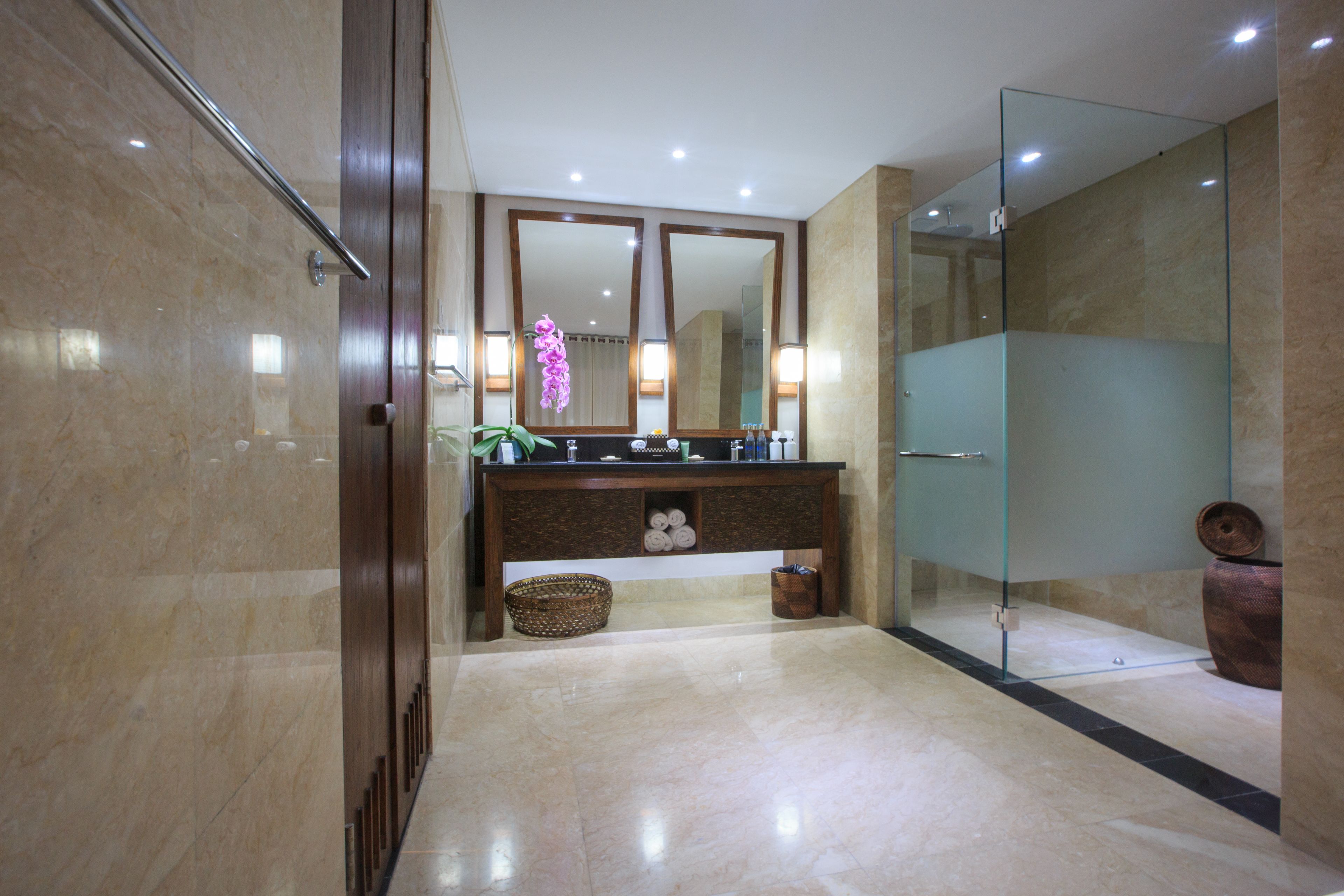 two-bedrooms infinity lap pool villa | bathroom sink