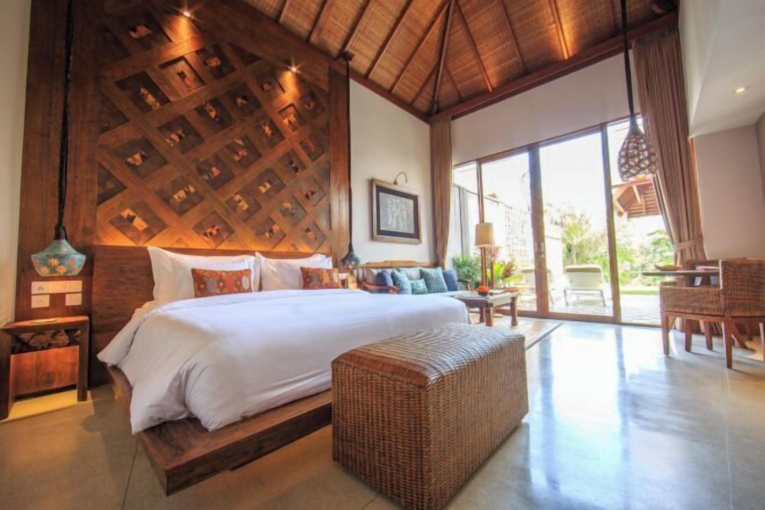 Minibar, in-room safe, desk, blackout drapes