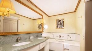 Room - Hotel Friesacher (Anif)
