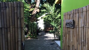 Property entrance - Nextdoor Homestay (Yogyakarta)