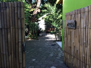 مدخل المنشأة