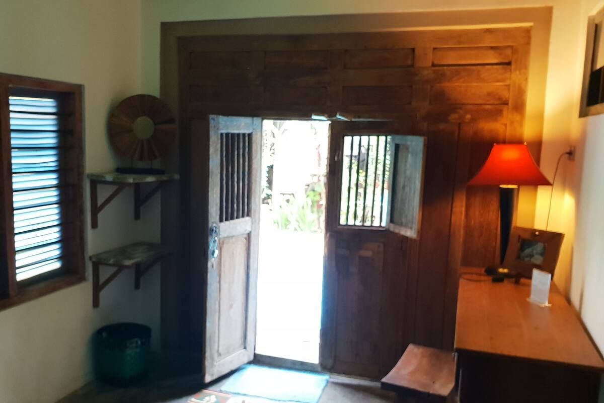 Habitación de diseñador, 1 cama matrimonial, vista a la alberca | Wifi gratis