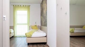 Comfort Double or Twin Room | Hypo-allergenic bedding available, desk, WiFi (free), bed sheets