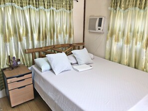 Double Room | Free WiFi, bed sheets