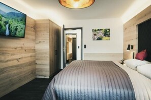 Zimmersafe, Schreibtisch, kostenloses WLAN