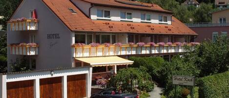 Fachada da propriedade