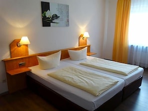 Room - Hotel Sonne Haus 1 (Idstein)