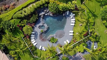 Leilighet | Oppholdsområde | En 32-tommers TV med kabel-kanaler