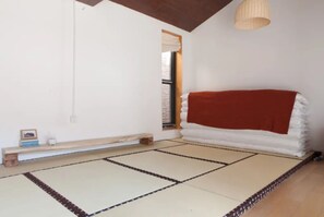 Design Villa A | Desk, blackout drapes, free WiFi - Beijing Migrator Mountain Resort (Changping)