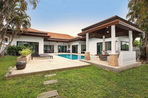 Exterior - Boutique 3BR Pool Villa White Cove Rawai (Rawai)
