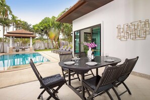 Outdoor dining - Boutique 3BR Pool Villa White Cove Rawai (Rawai)