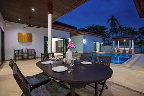 Outdoor dining - Boutique 3BR Pool Villa White Cove Rawai (Rawai)