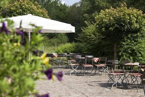 Mittagessen und Abendessen, regionale Küche