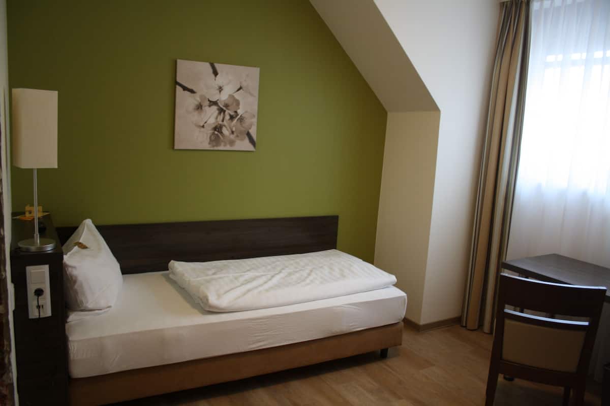 Habitación individual estándar | Escritorio, cunas gratuitas, camas extra y wifi gratis