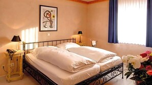 Unclassified image, 3 of 24, button - Hotel La Scala (Gelsenkirchen)