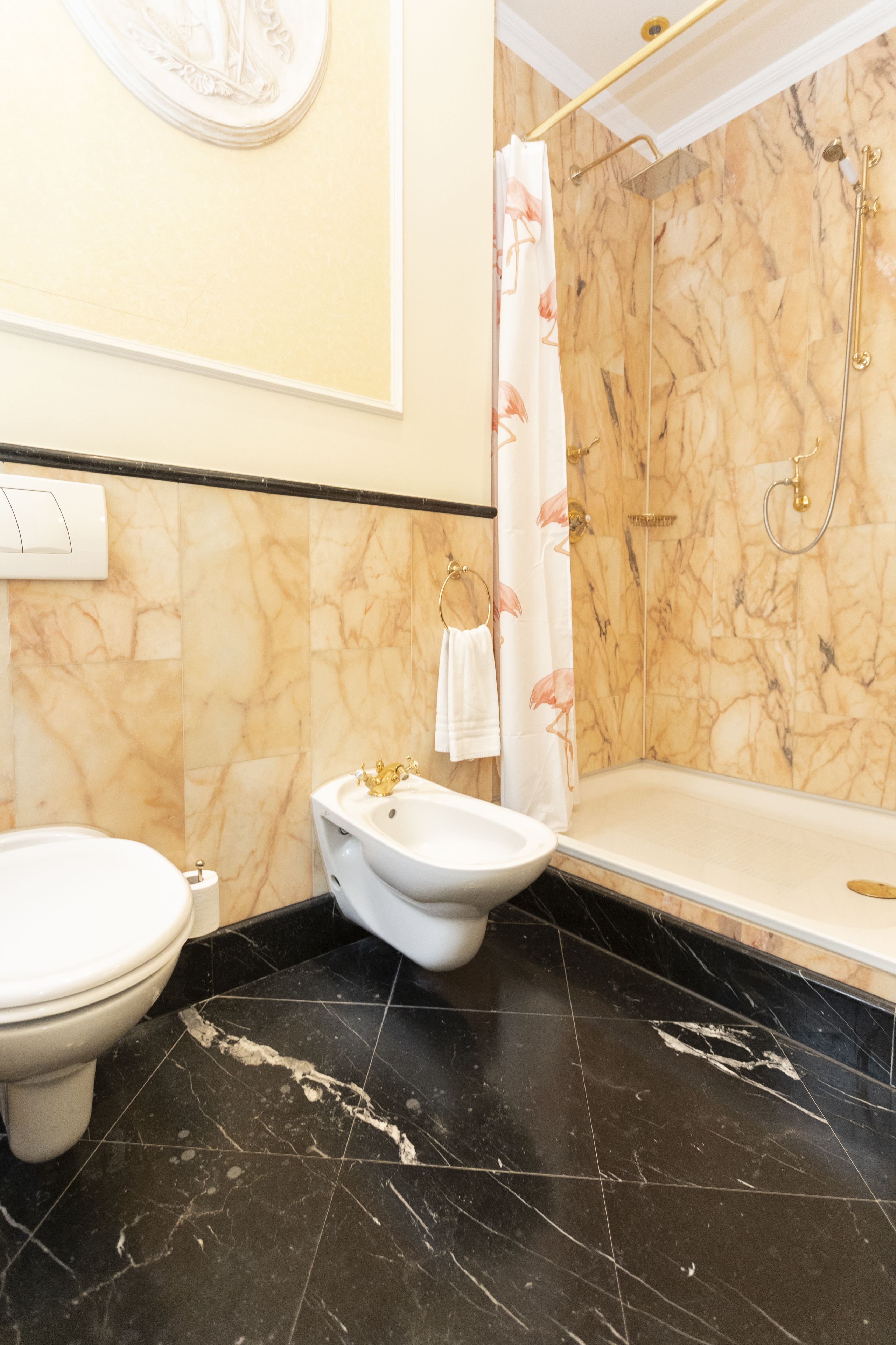 hair dryer, towels, soap, shampoo