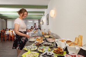 Petit déjeuner buffet