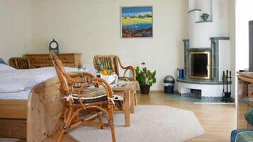 Bügeleisen/Bügelbrett, kostenloses WLAN, Bettwäsche