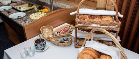 Petit déjeuner buffet compris tous les jours