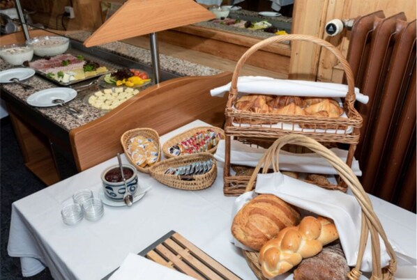 Petit déjeuner buffet compris tous les jours