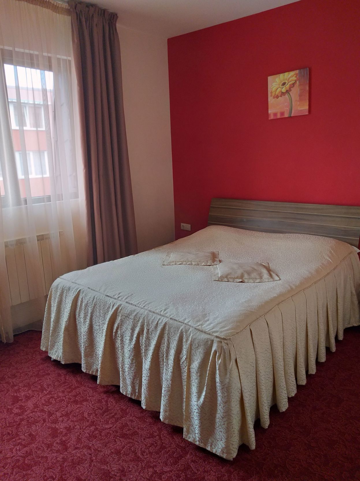Minibar, iron/ironing board, rollaway beds, free WiFi