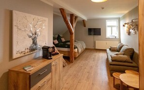 Double Room | Free WiFi, bed sheets