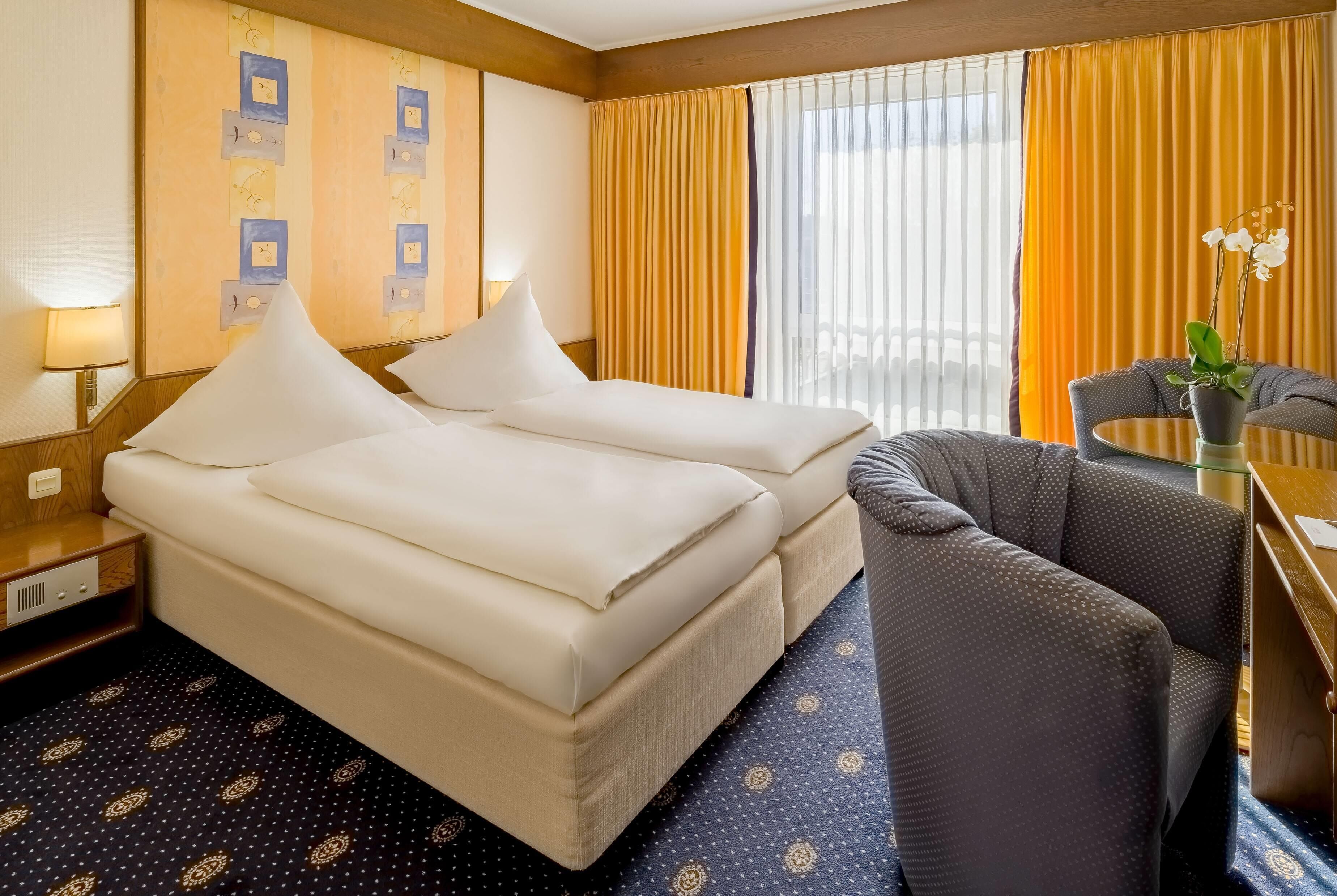 Standard Room, 1 Double Bed | Hypo-allergenic bedding, desk, free cots/infant beds, free WiFi