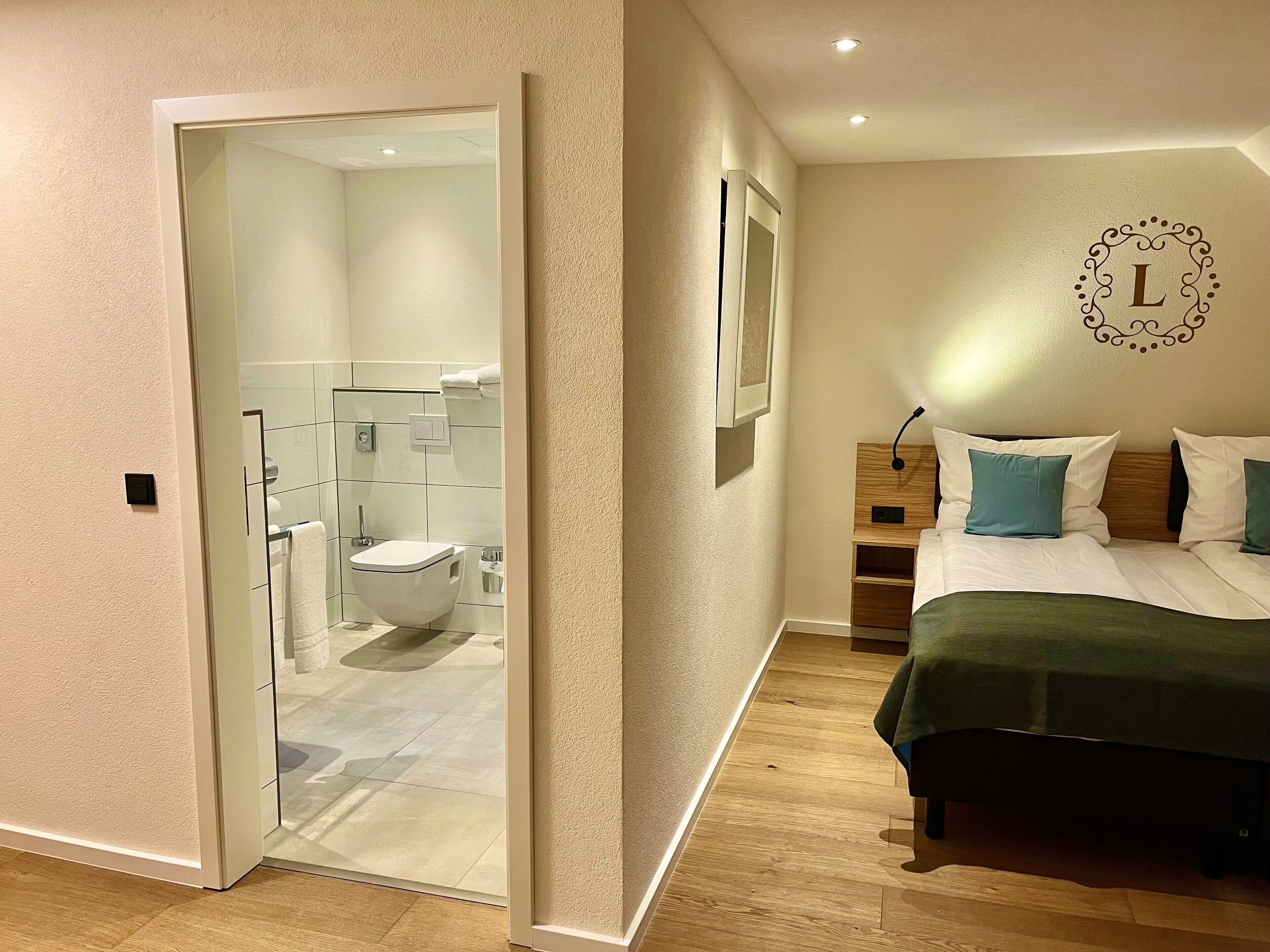 Quarto família | Banheiro | Chuveiro, secador de cabelo, toalhas de banho, sabonete