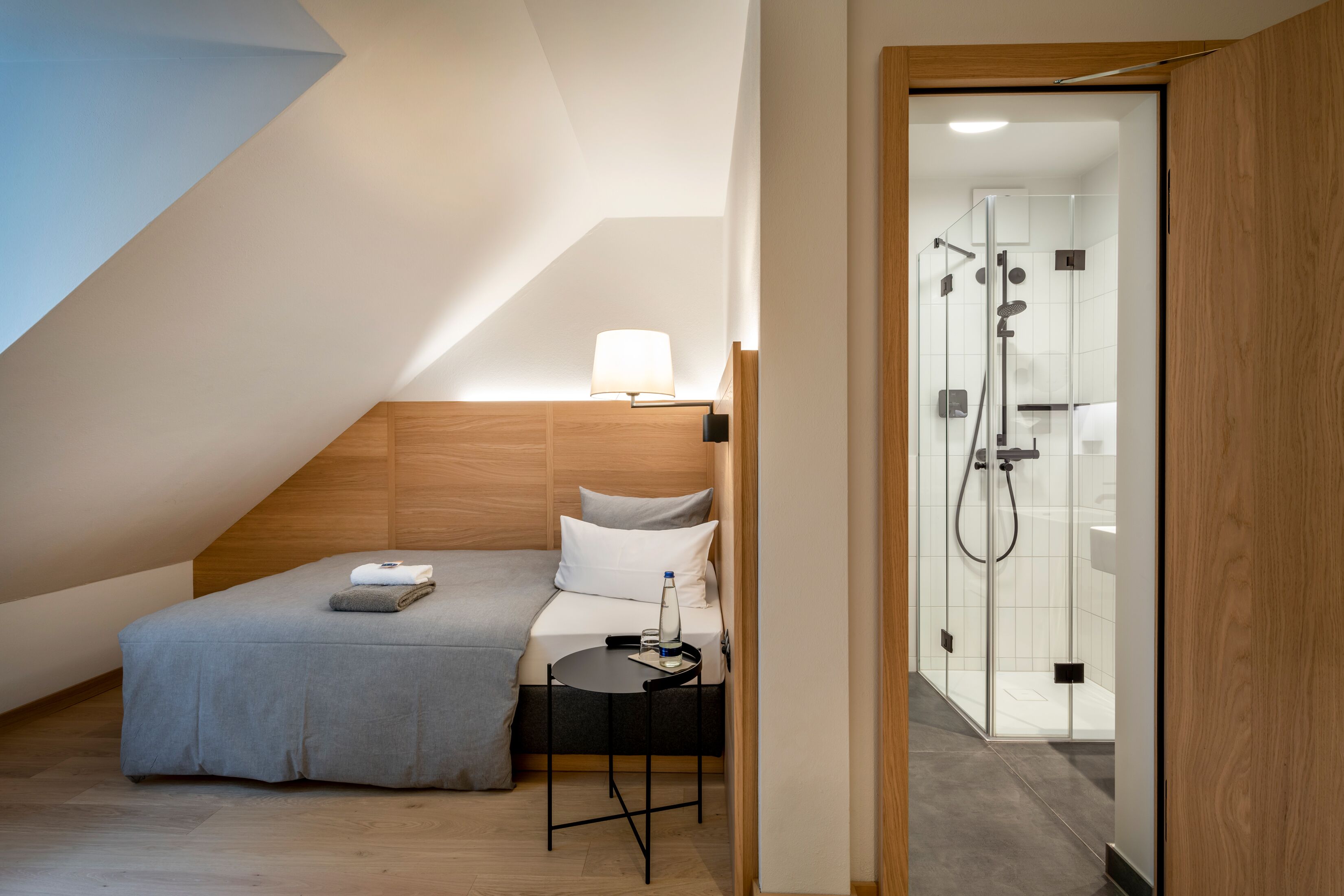 single room | bathroom | shower, free toiletries, hair dryer, towels