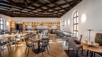 包含每日自助早餐