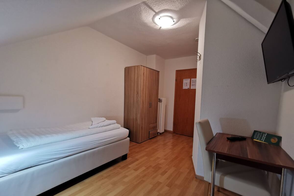 Enkeltrom, eget bad | 1 soverom
