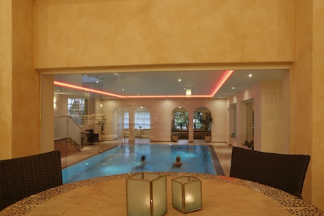 Body treatments, hot stone massages, body scrubs, facials. Waldblick Hotel
