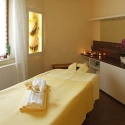 Soins corporels, massages aux pierres chaudes, gommages corporels